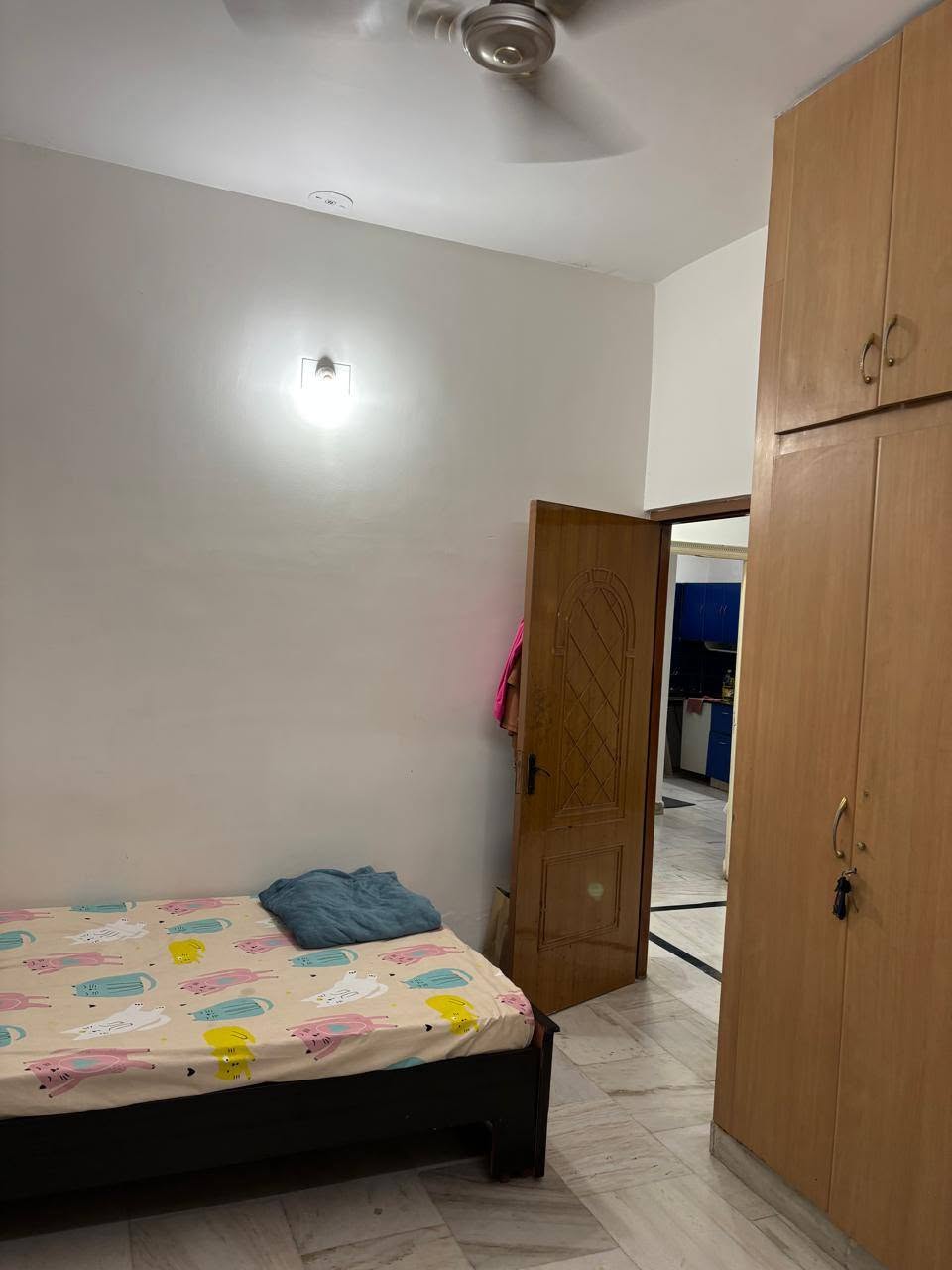 Room for rent in Siri Sampada Supreme Kondapur