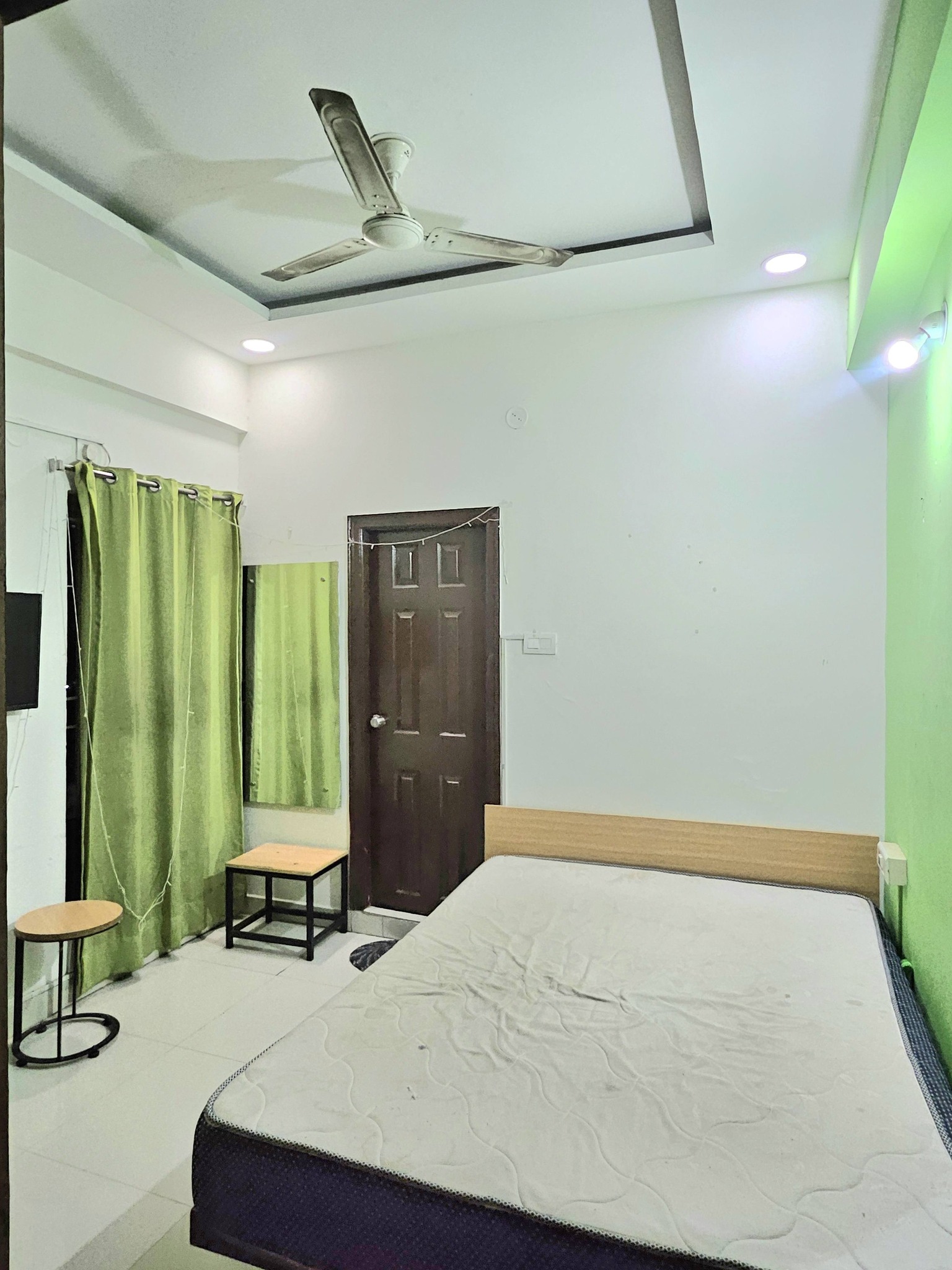 Room for rent in Prashant Hills