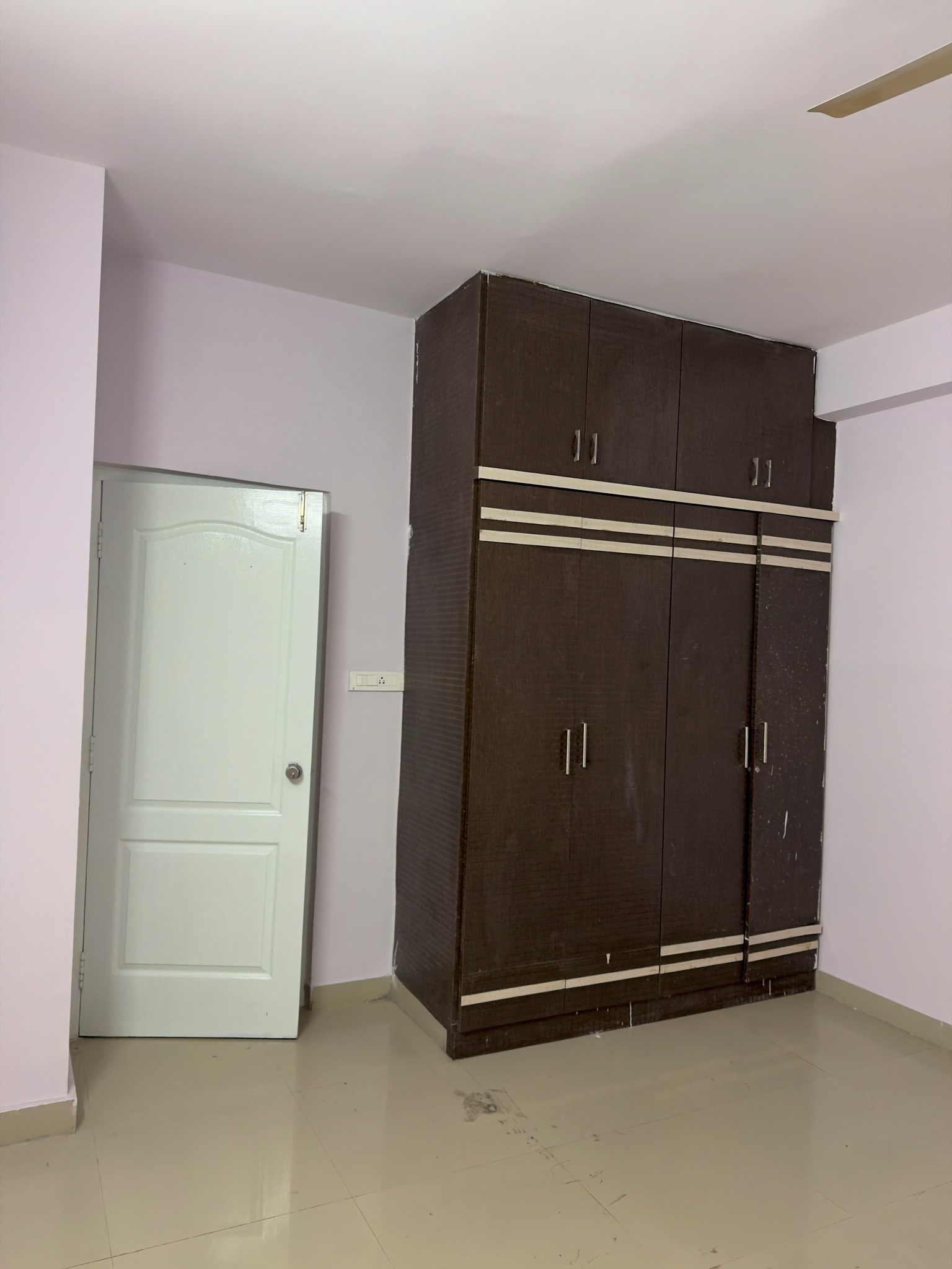 Room for rent in Adi Emerald, Lahari Homes Kondapur