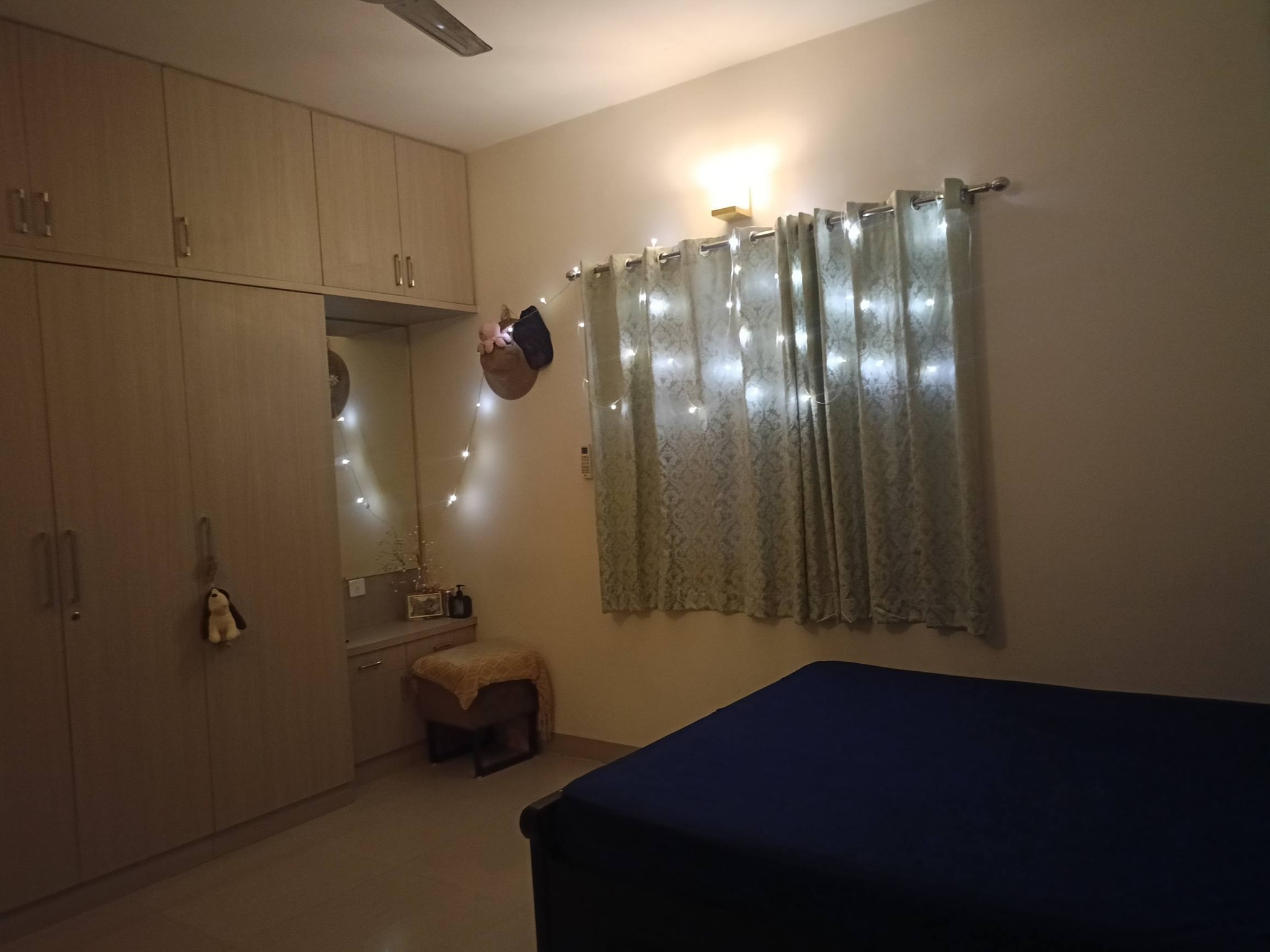 Room for rent in Jain's Carlton Creek Hyderabad