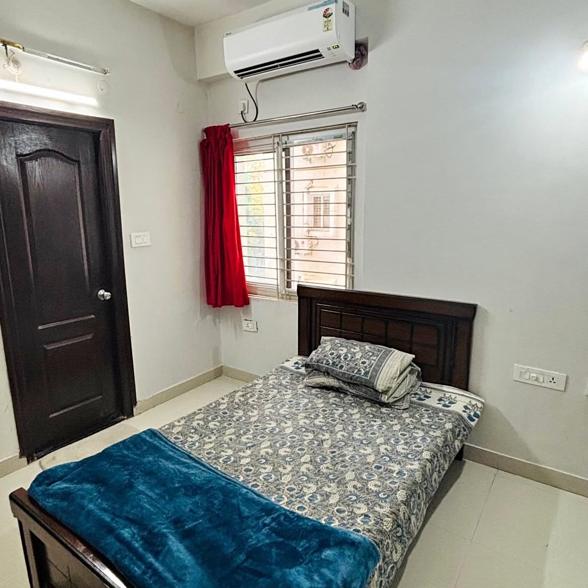 Room for rent in Prime Legend Apartment Kondapur
