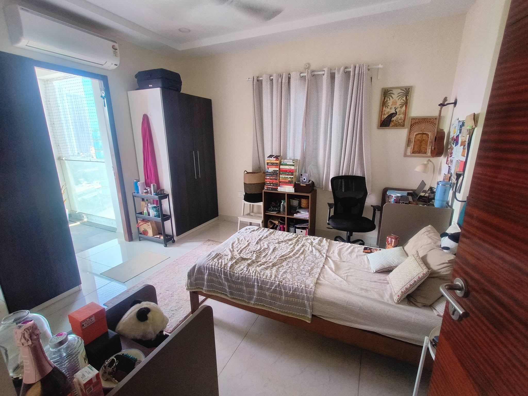 Room for rent in Vasavi GP Trends Nanakramguda