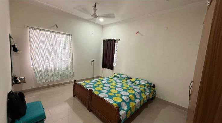 Room for rent in Manikonda
