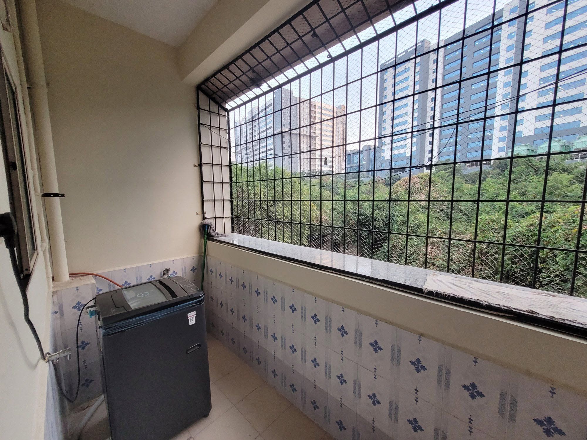 Room for rent in HITEC City, Vittal Rao Nagar