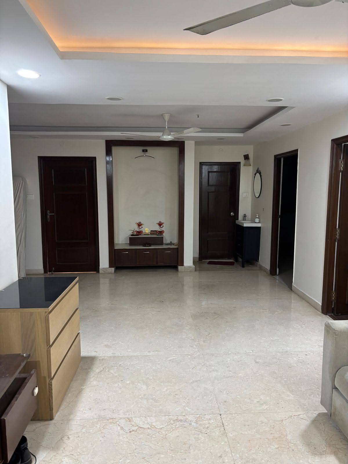 Room for rent in Aditya Empress Towers Shaikpet