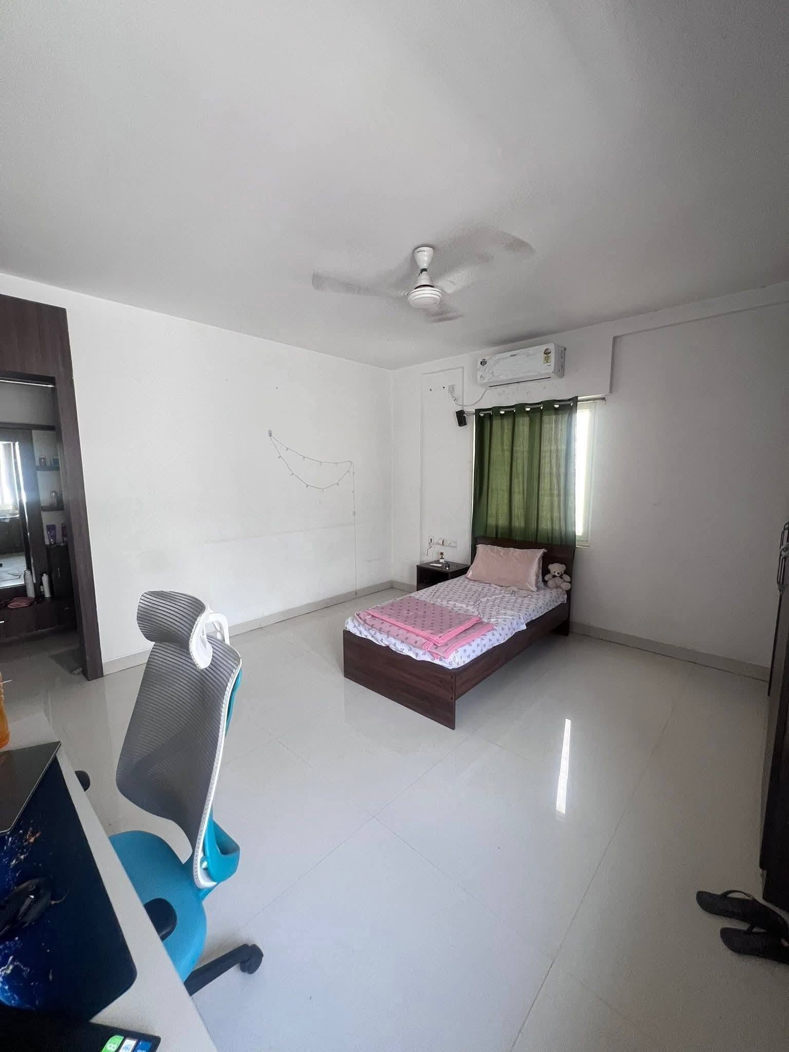 Room for rent in Begonia Homes Manikonda