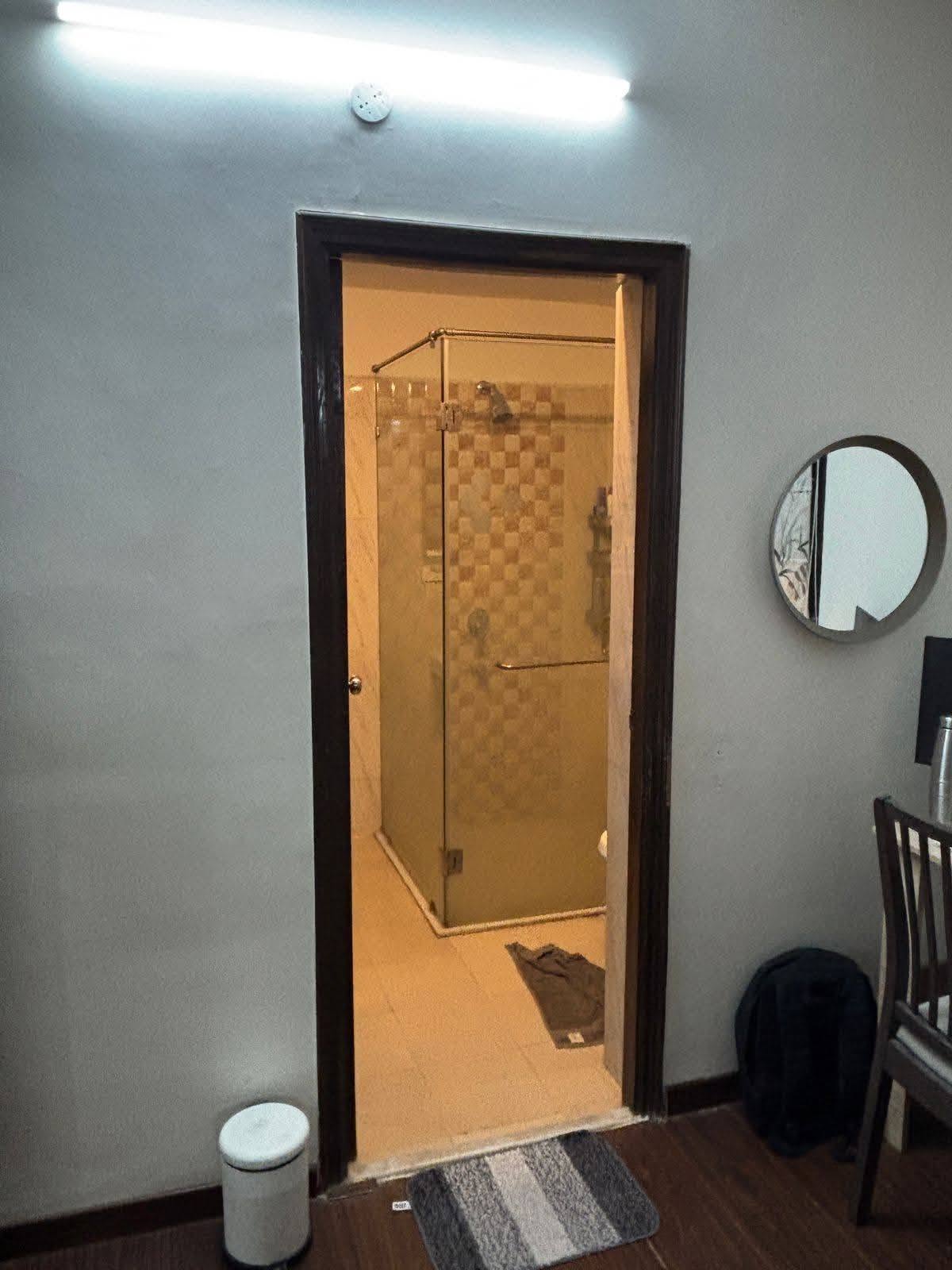 Room for rent in Aditya Empress Towers Shaikpet