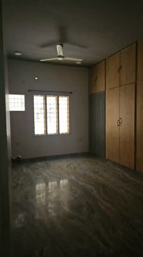 Room for rent in Regency Arcade