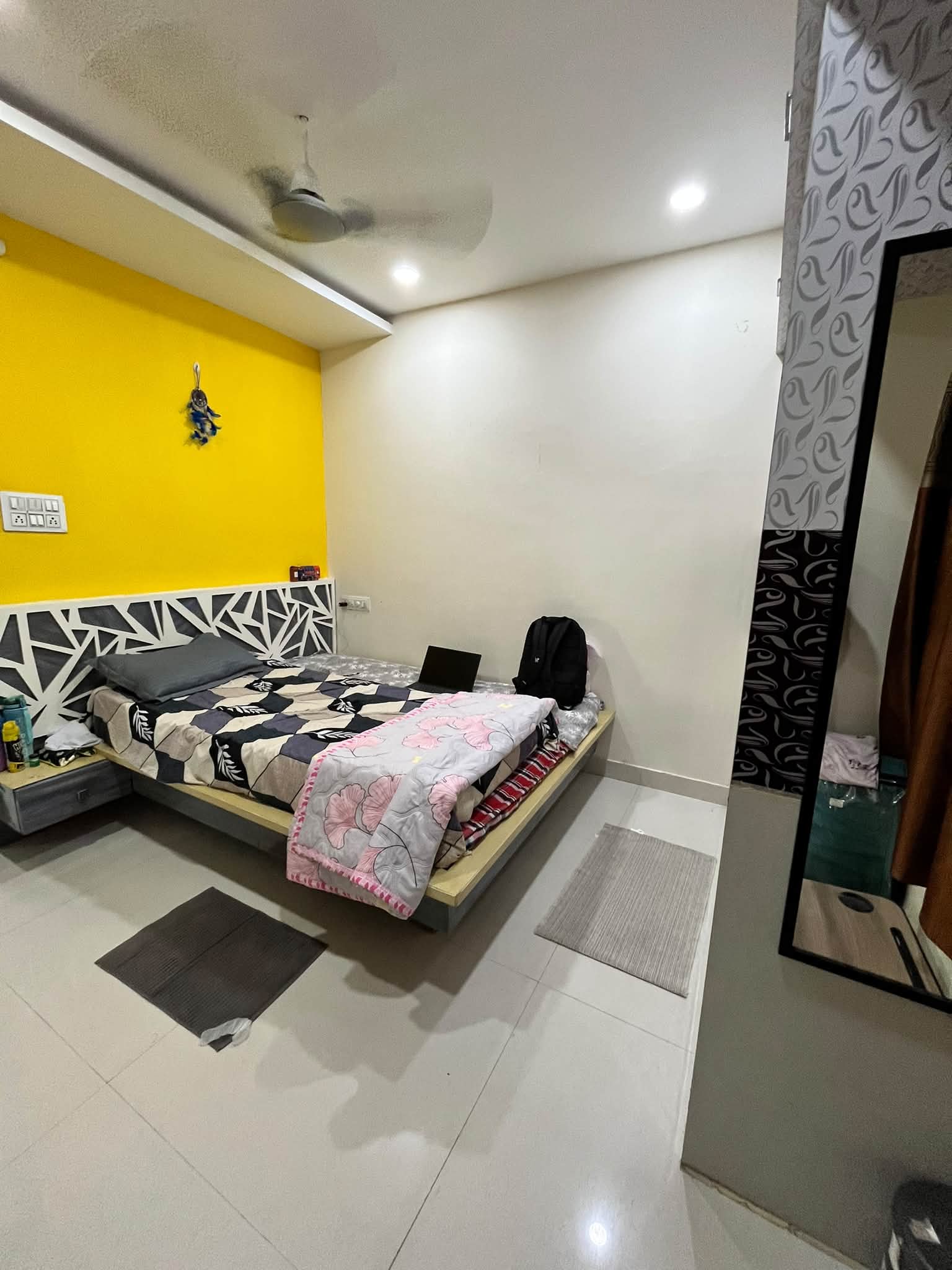 Room for rent in RK Residency Gayatri Nagar
