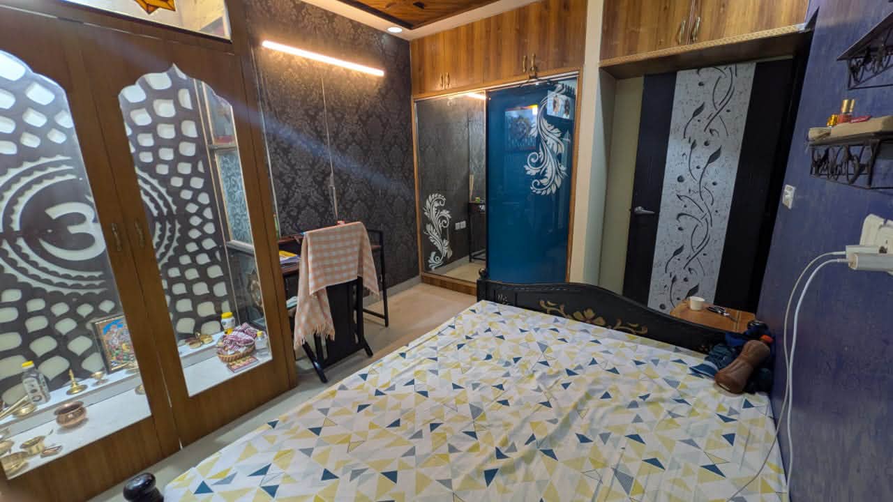 Room for rent in Alien Space Station Tellapur