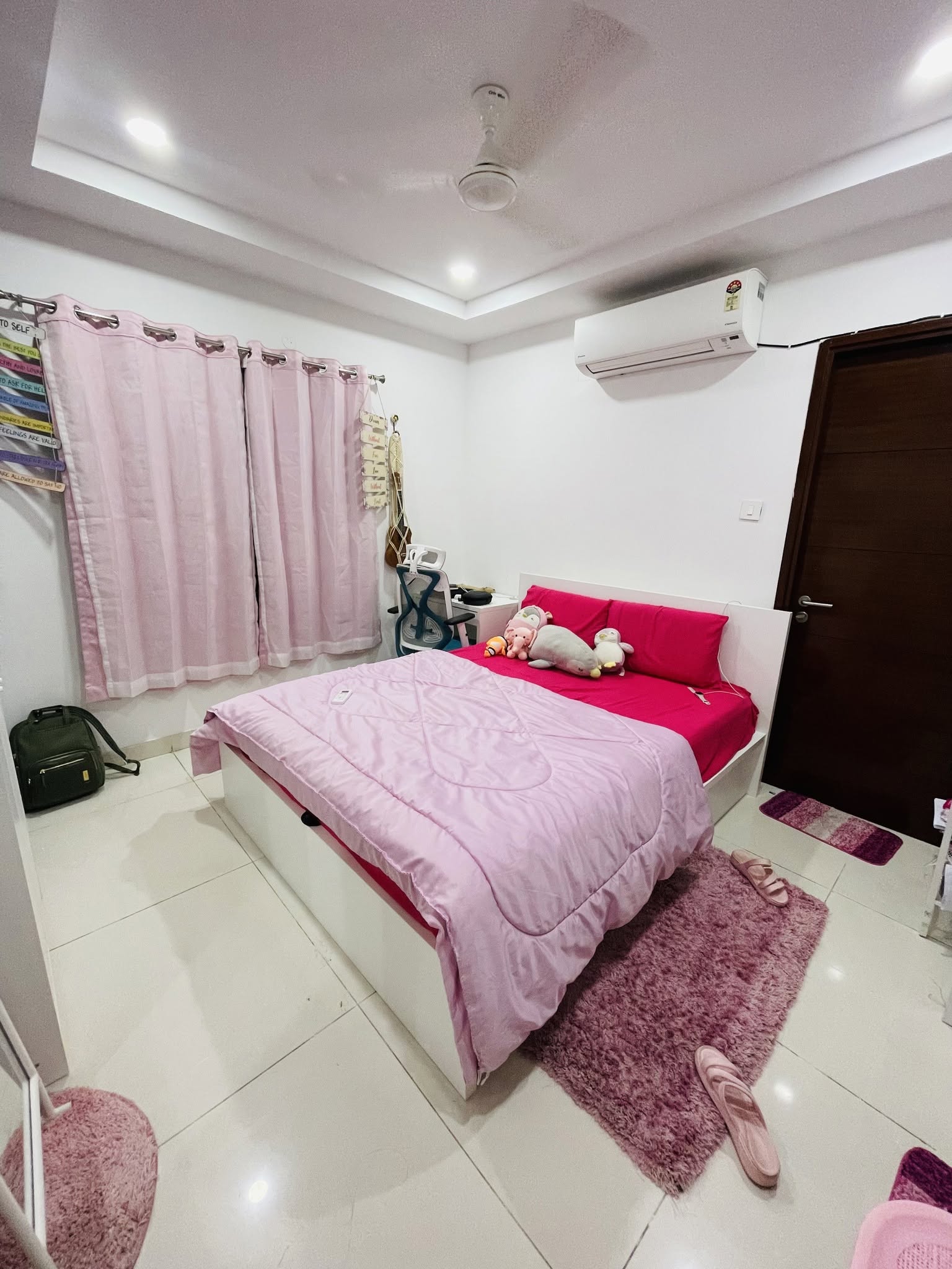 Room for rent in Vasavi GP Trends Nanakramguda