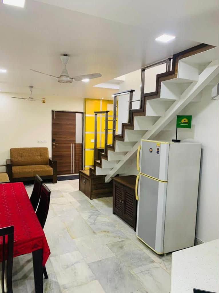 Room for rent in Buckingham Apartment Banjara Hills