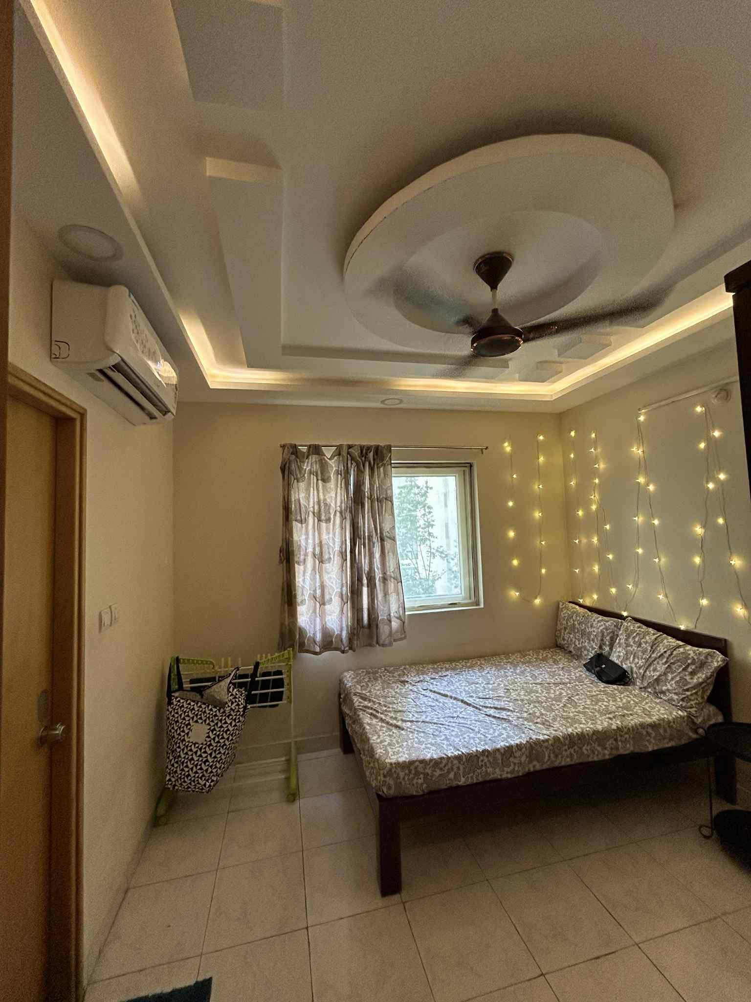Room for rent in Mantri Celestia Financial District