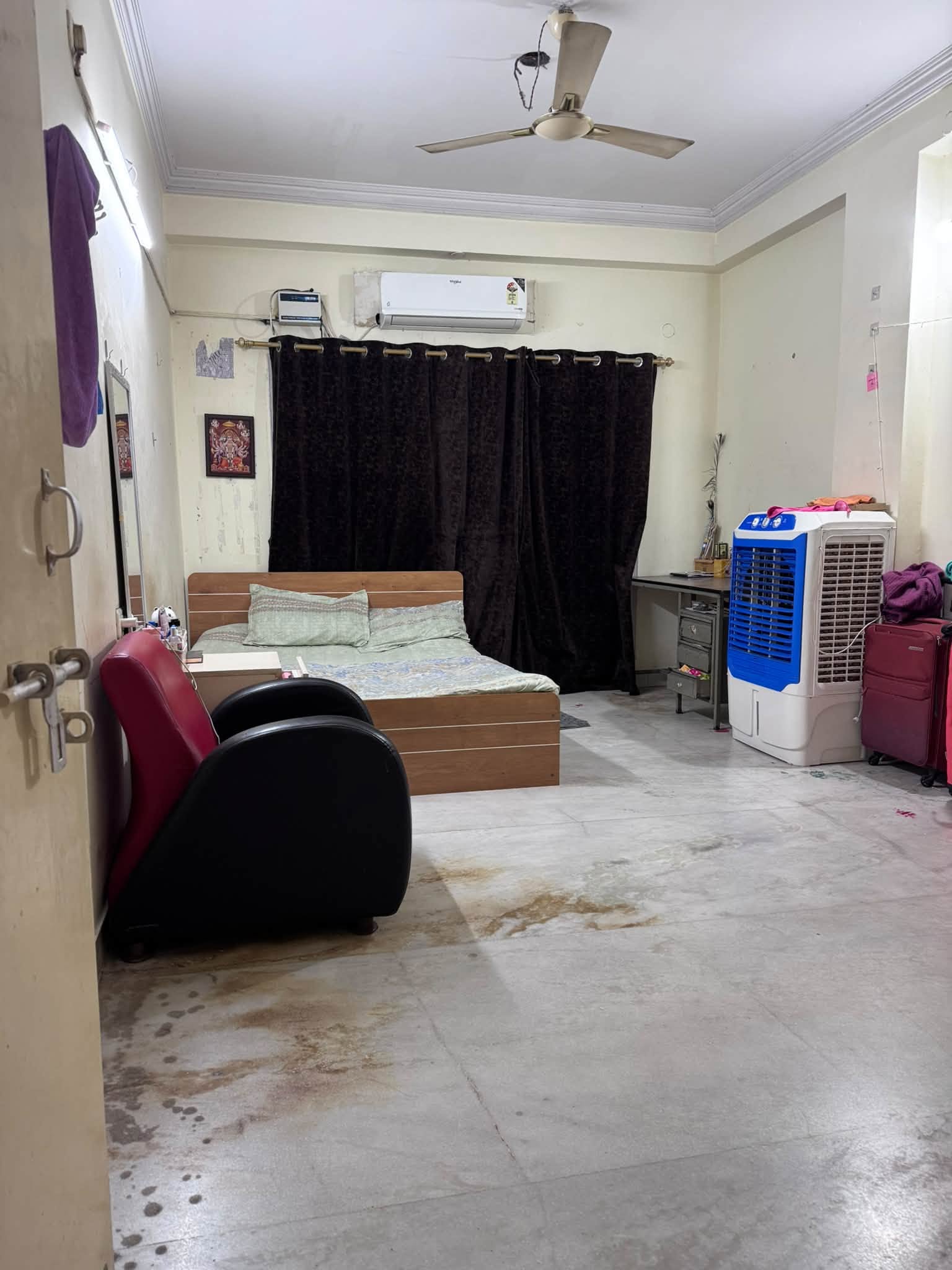 Room for rent in Durgam cheru