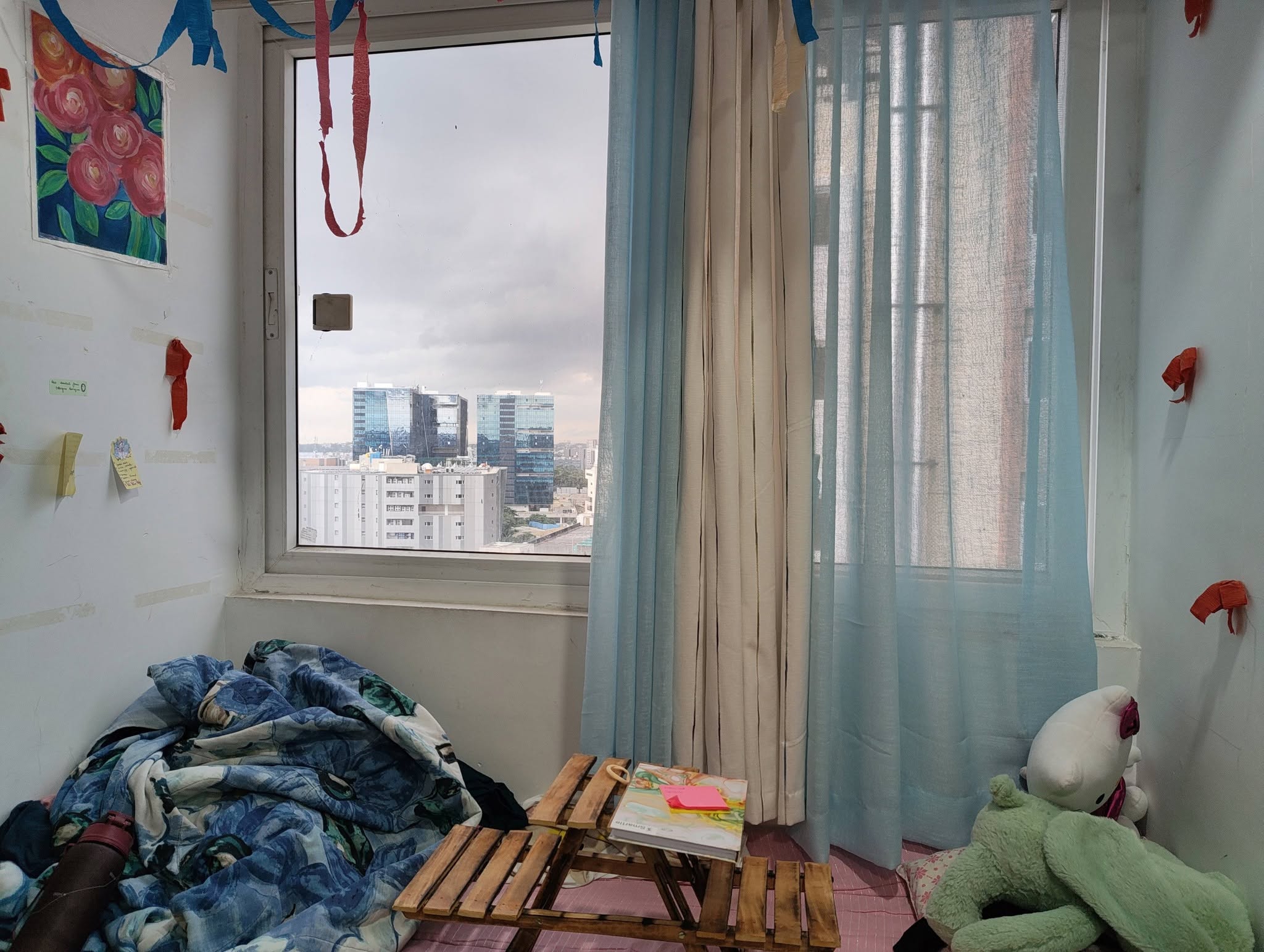 Room for rent in Smondo Towers Gachibowli