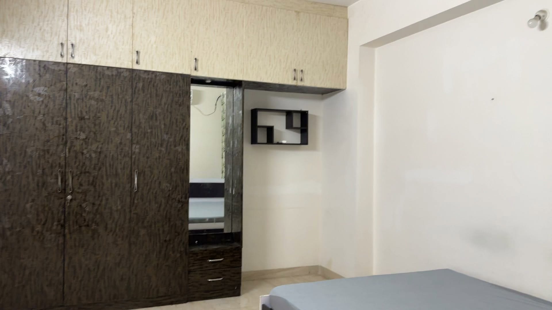Room for rent in Right behind AMB -Asian Suncity