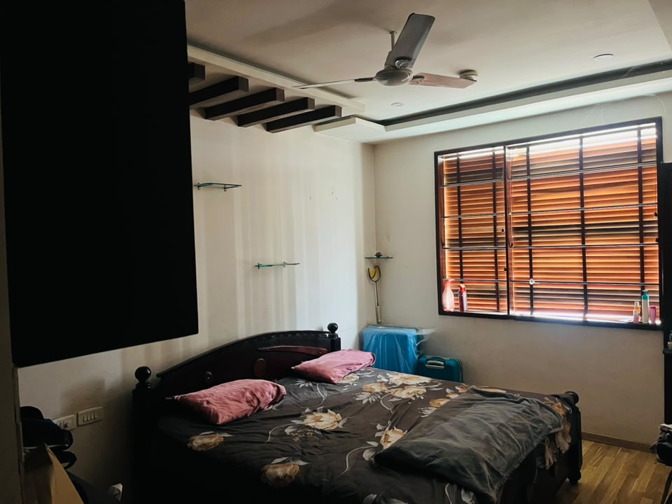 Room for rent in Manikonda
