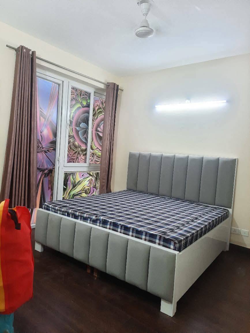 Room for rent in Noida