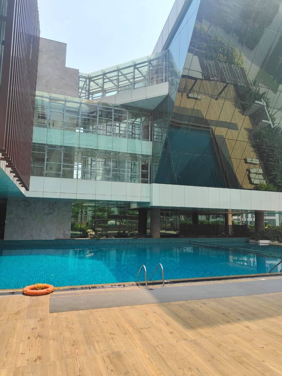 Room for rent in Aparna Serene Park Kondapur