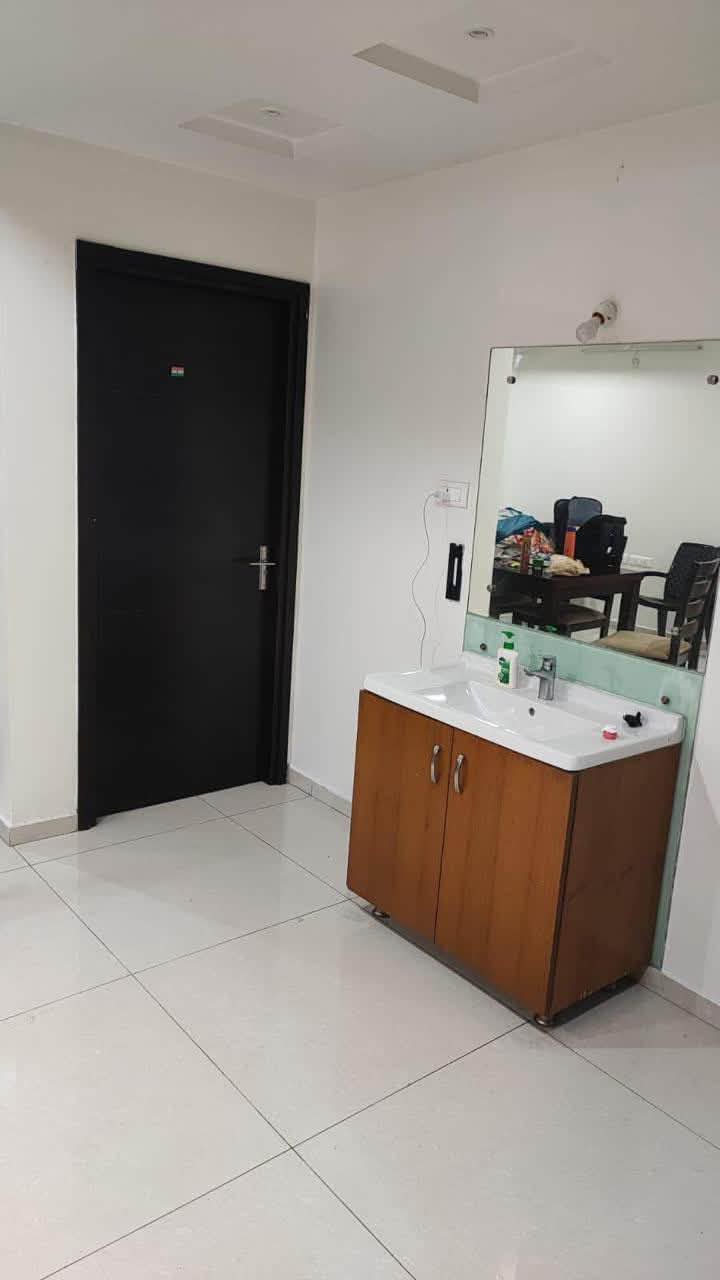 Room for rent in Rajapushpa Atria Kokapet