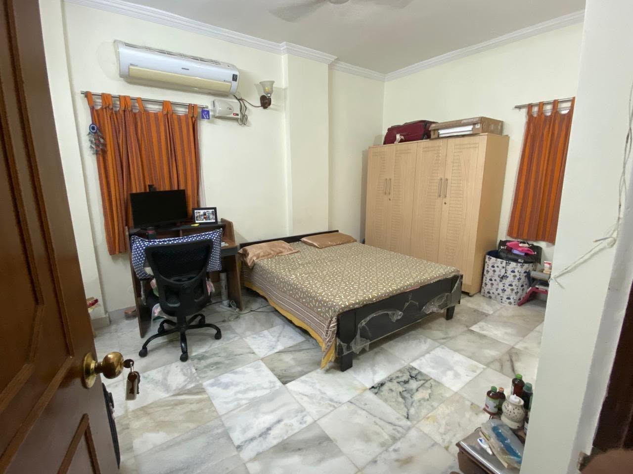 Room for rent in SMR Vinay Technopolis Kothaguda