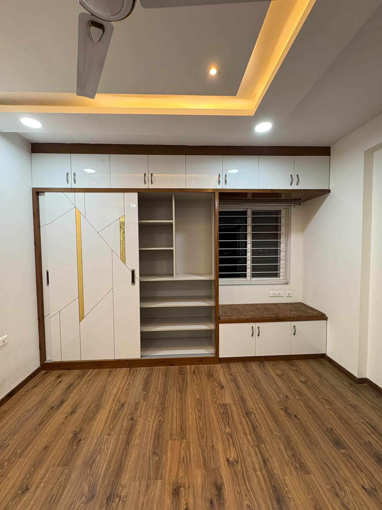 Room for rent in Rajapushpa Regalia Kokapet