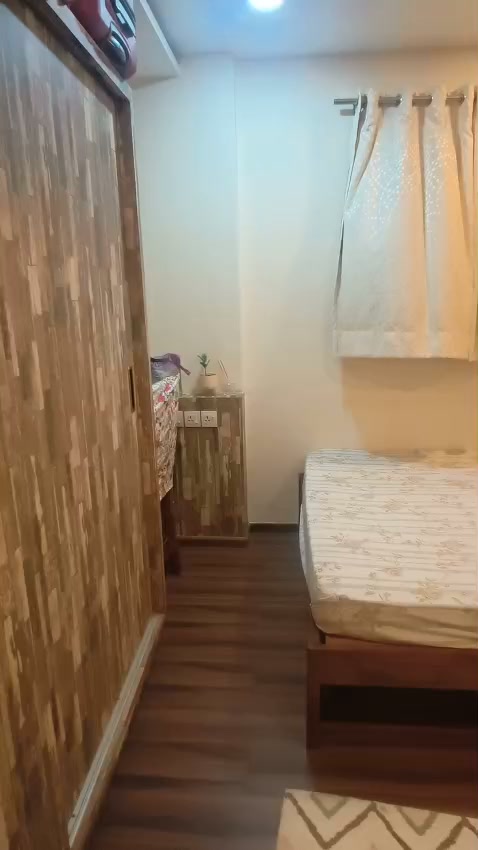 Room for rent in Golf Edge Residence Financial District