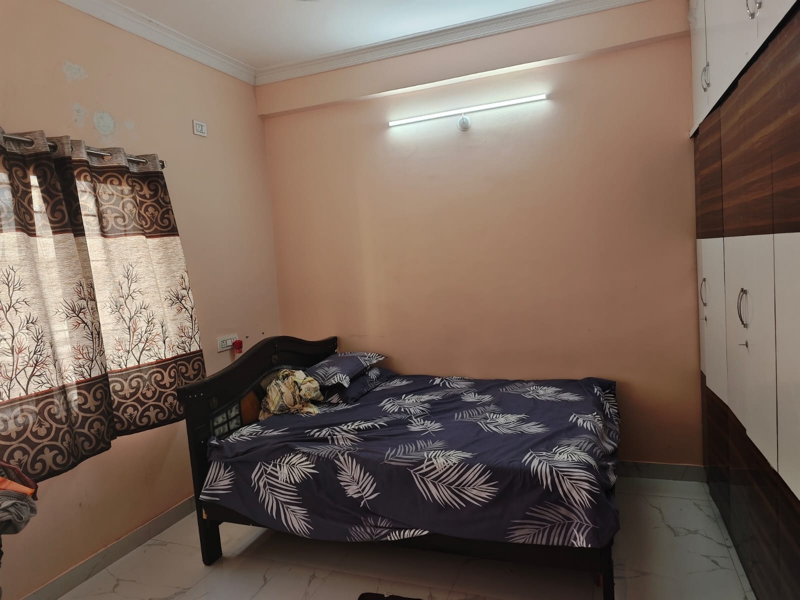 Room for rent in Manikonda