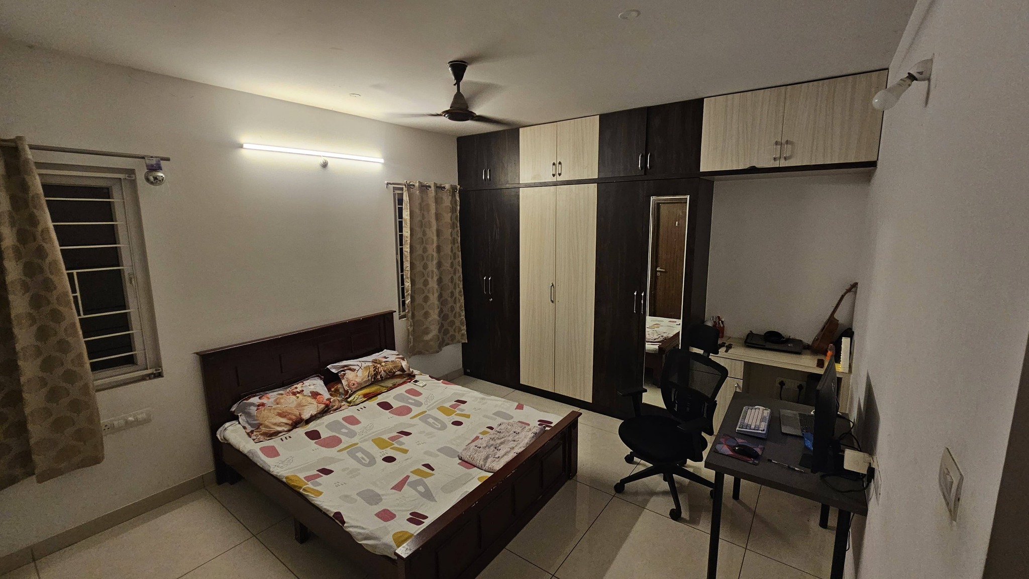 Room for rent in Aparna Serene Park Gachibowli