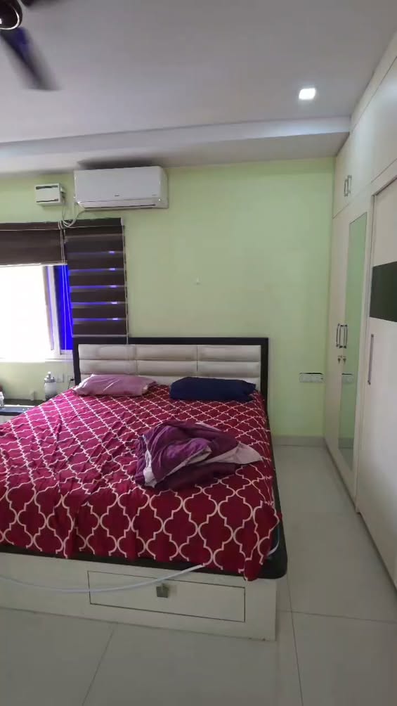 Room for rent in Sahiti's Ramkuteer Madhapur