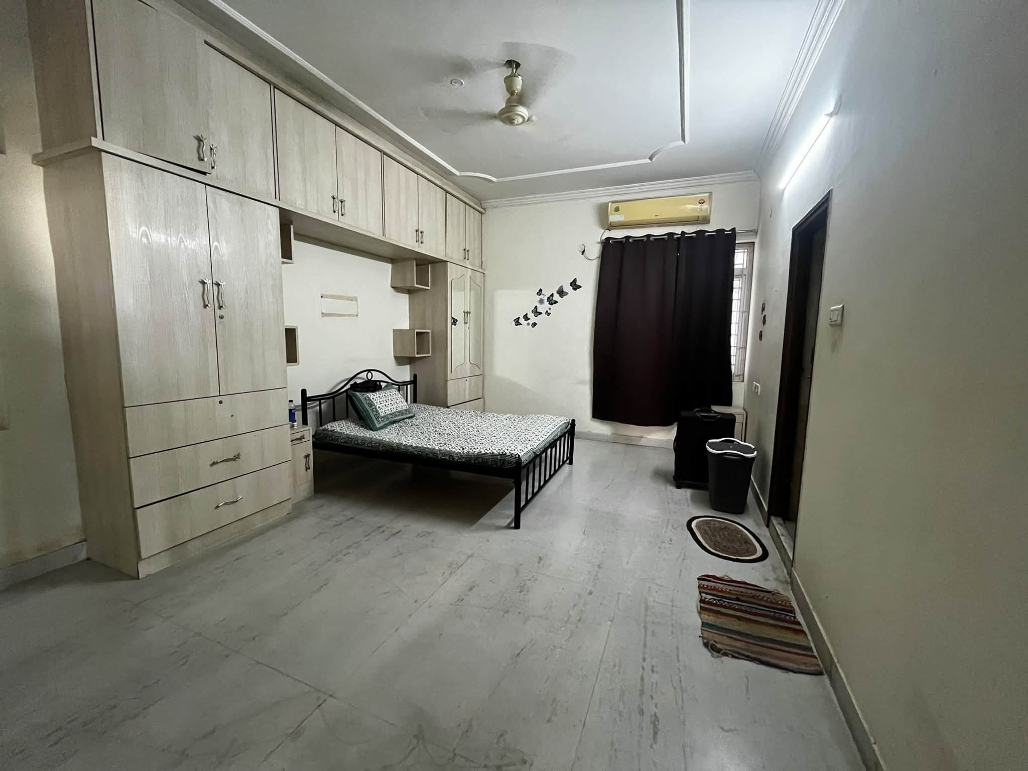 Room for rent in HITEC City