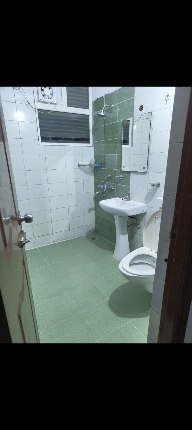 Room for rent in 7 Hills Kokapet