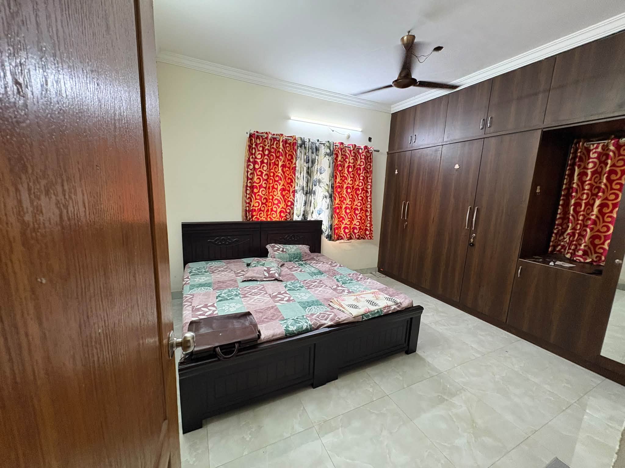 Room for rent in Patrika Nagar
