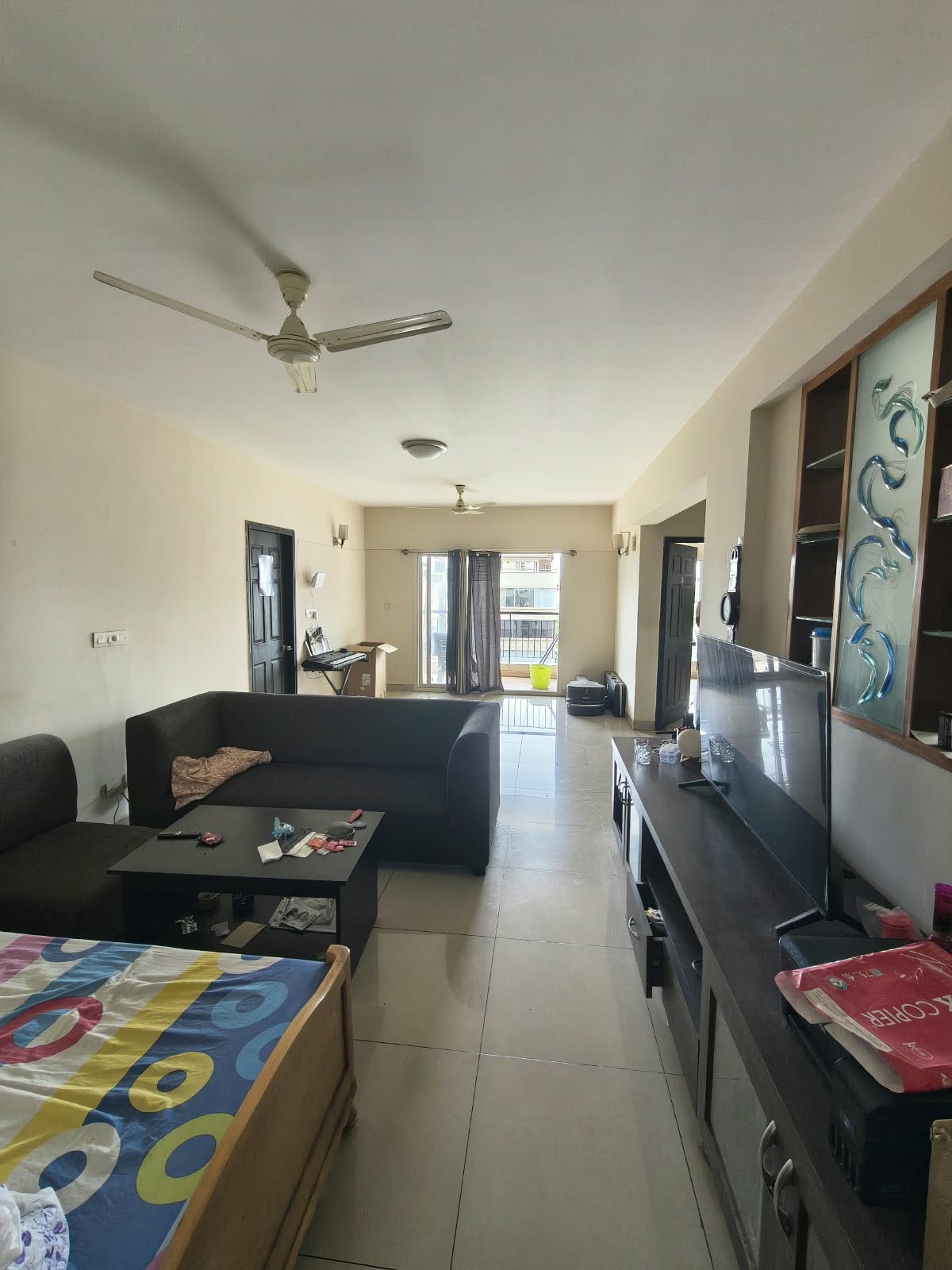 Room for rent in Paramount Pilatus Arekere