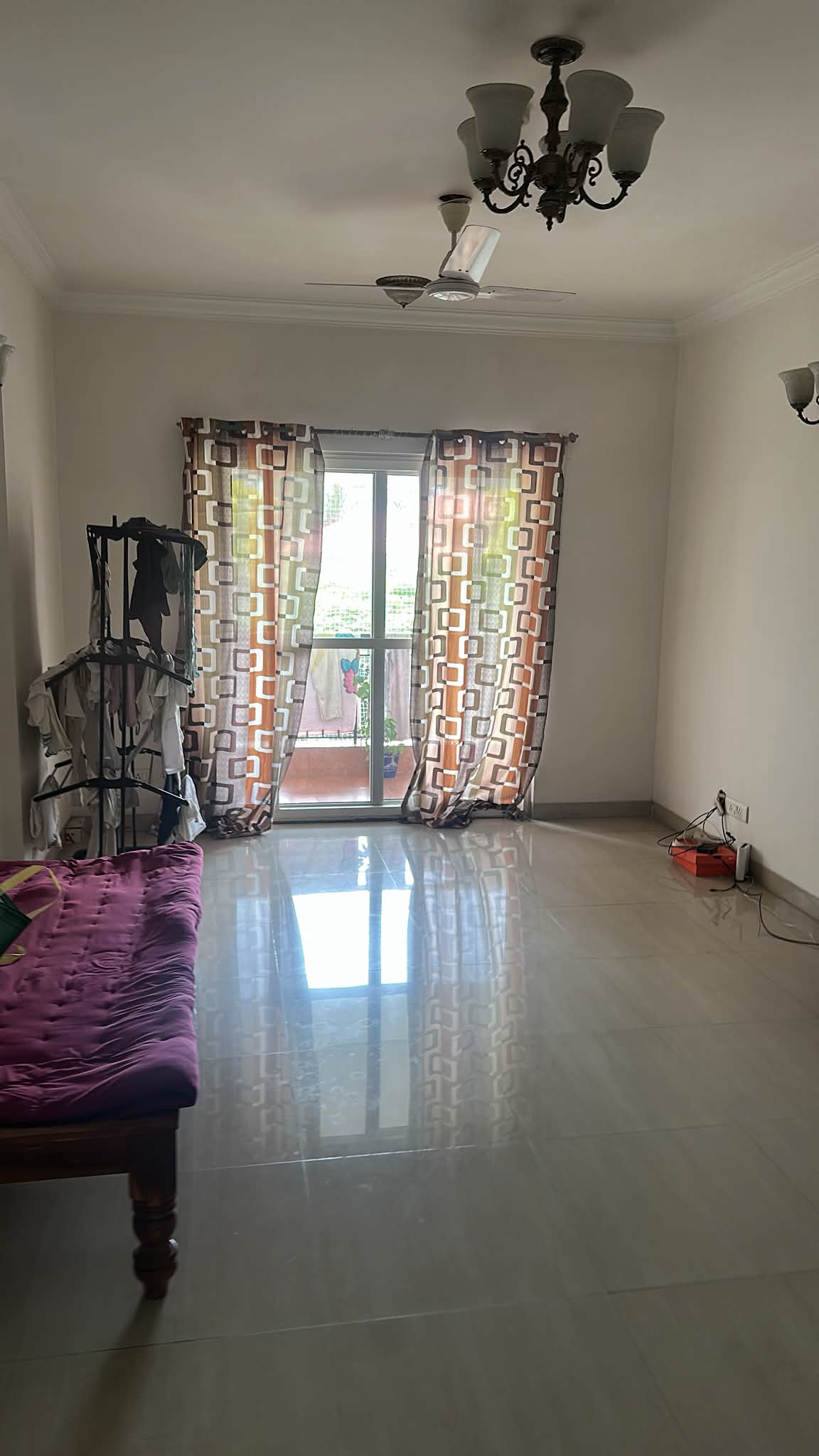 Room for rent in Adarsh Palm Retreat Bellandur