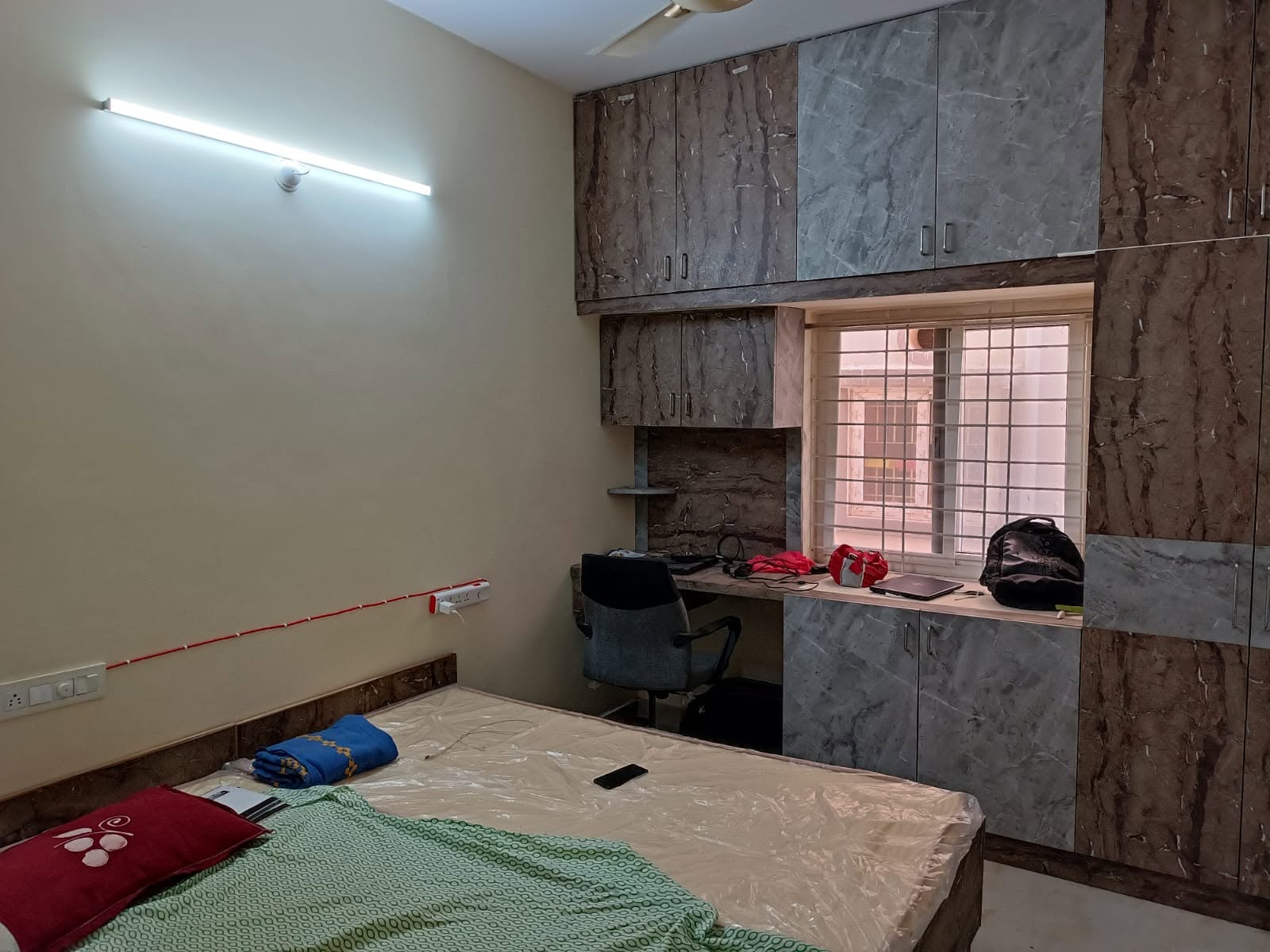 Room for rent in Standalone 3BHK Flat Hitech-KPHB City