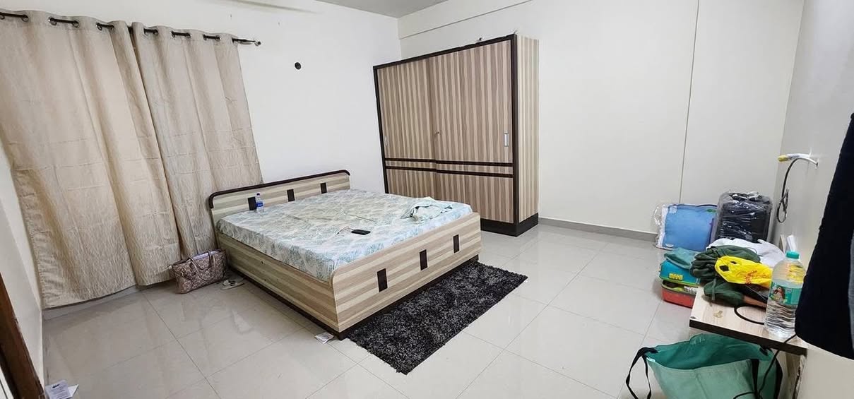 Room for rent in Gowra Tulips Vittal Rao Nagar