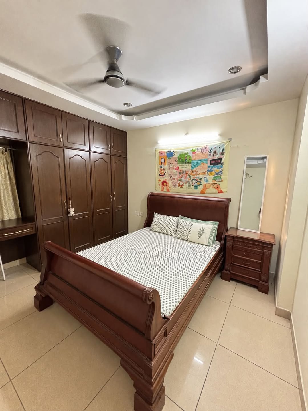 Room for rent in Aparna Towers Kondapur
