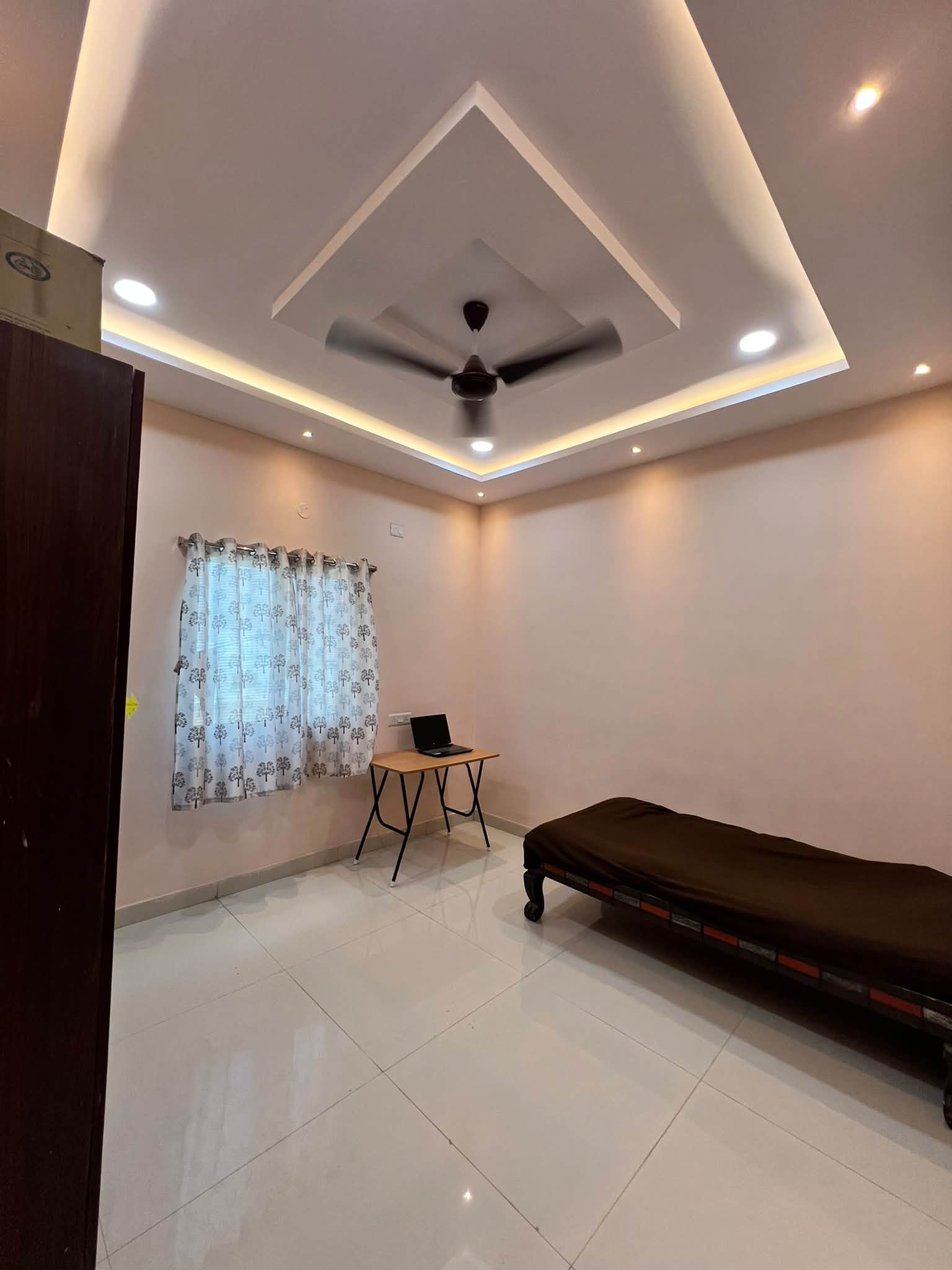 Room for rent in Neknampur, Manikonda