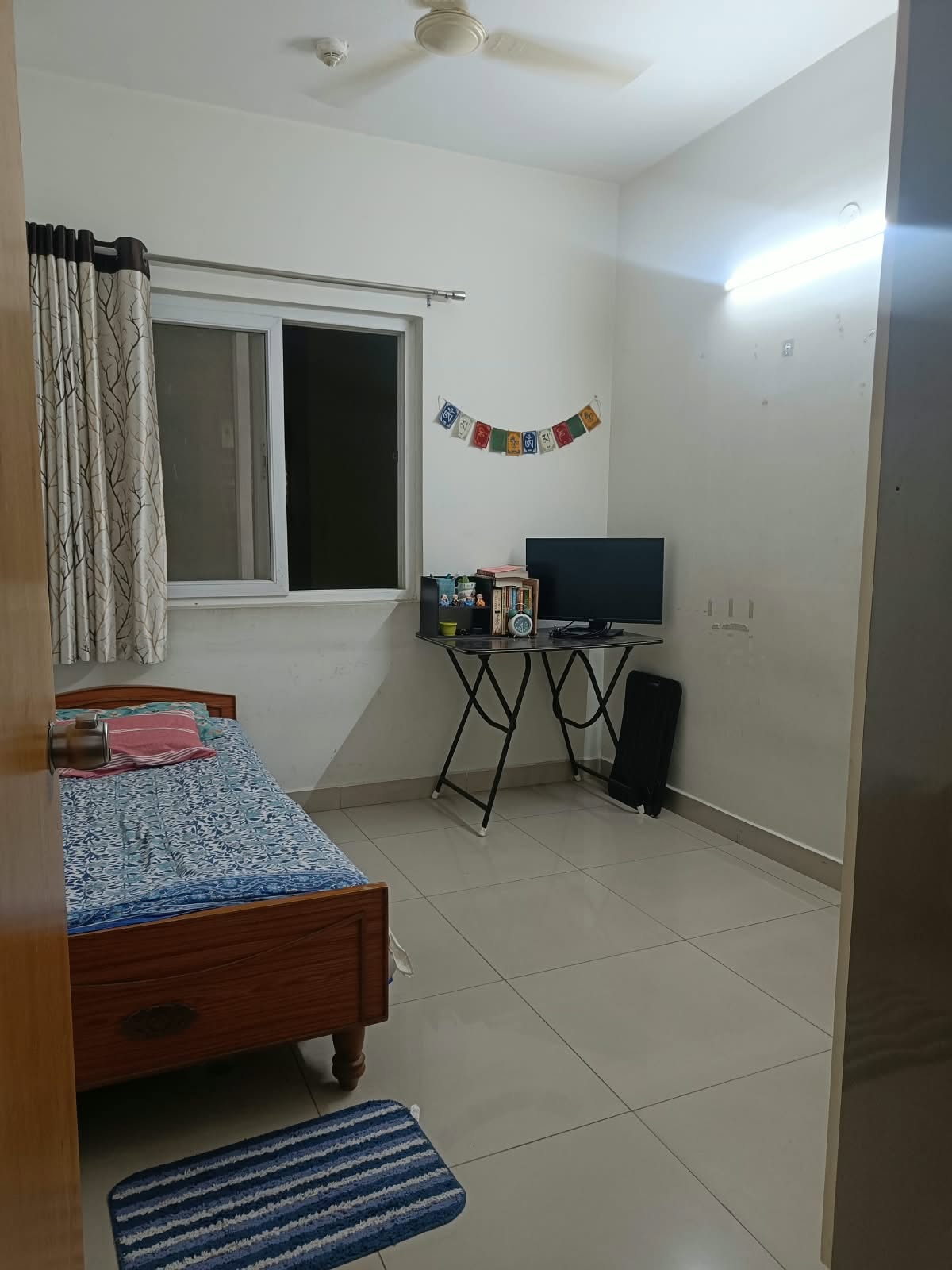 Room for rent in Mantri Celestia Financial District