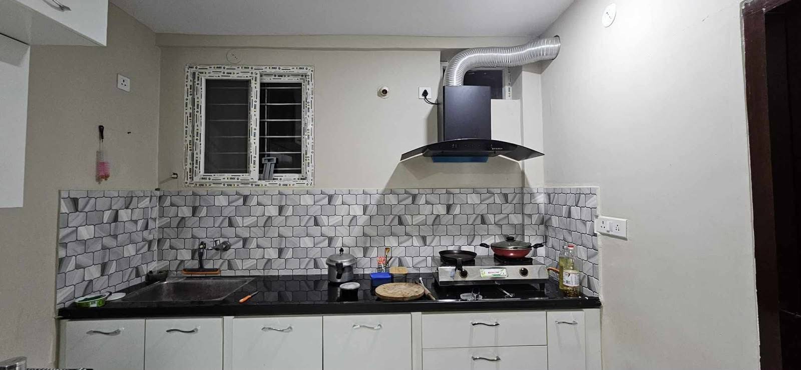 Room for rent in Namana the Residency Kokapet