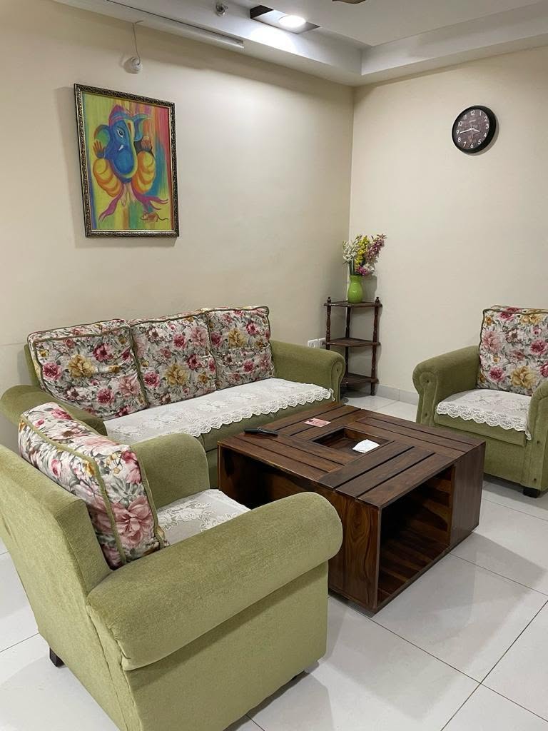 Room for rent in My Home Avatar