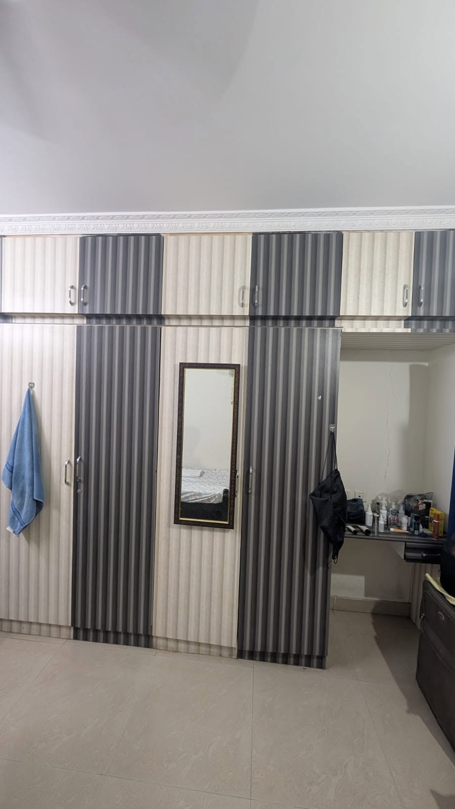 Room for rent in Ramsri Residency Gachibowli