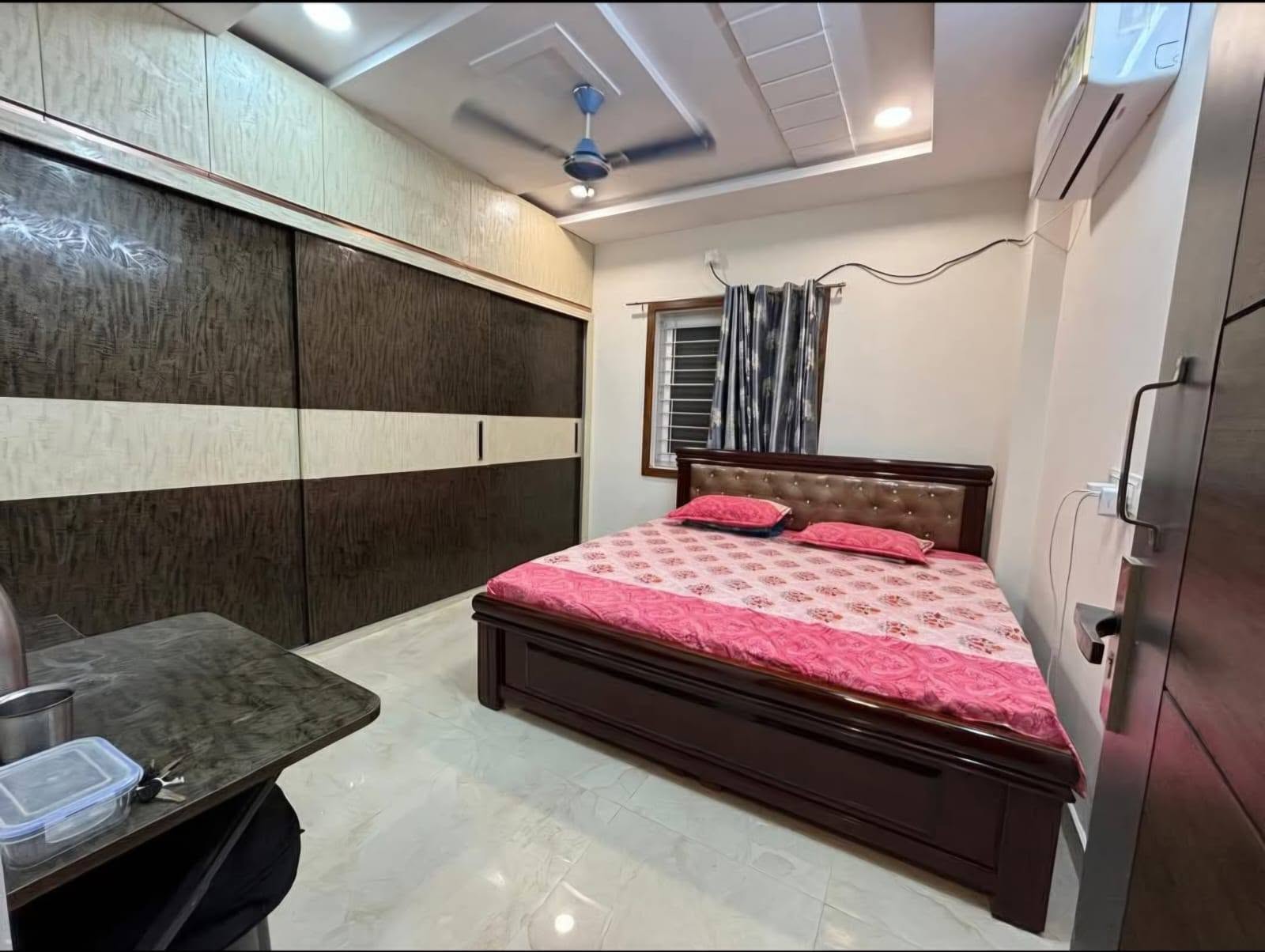 Room for rent in Madhapur