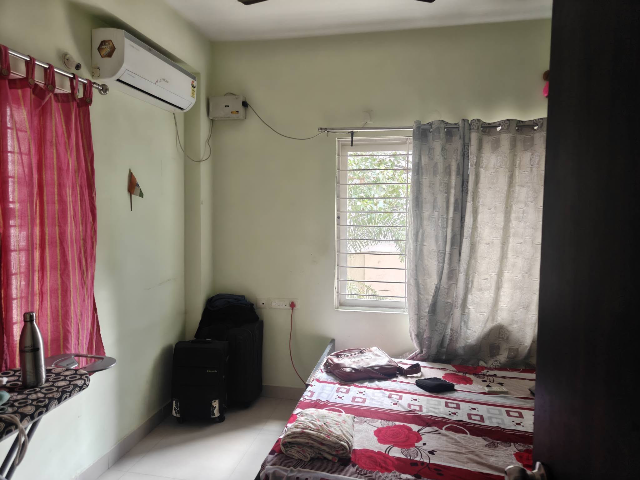 Room for rent in Usha Mahalaxmi Apartments Kothaguda