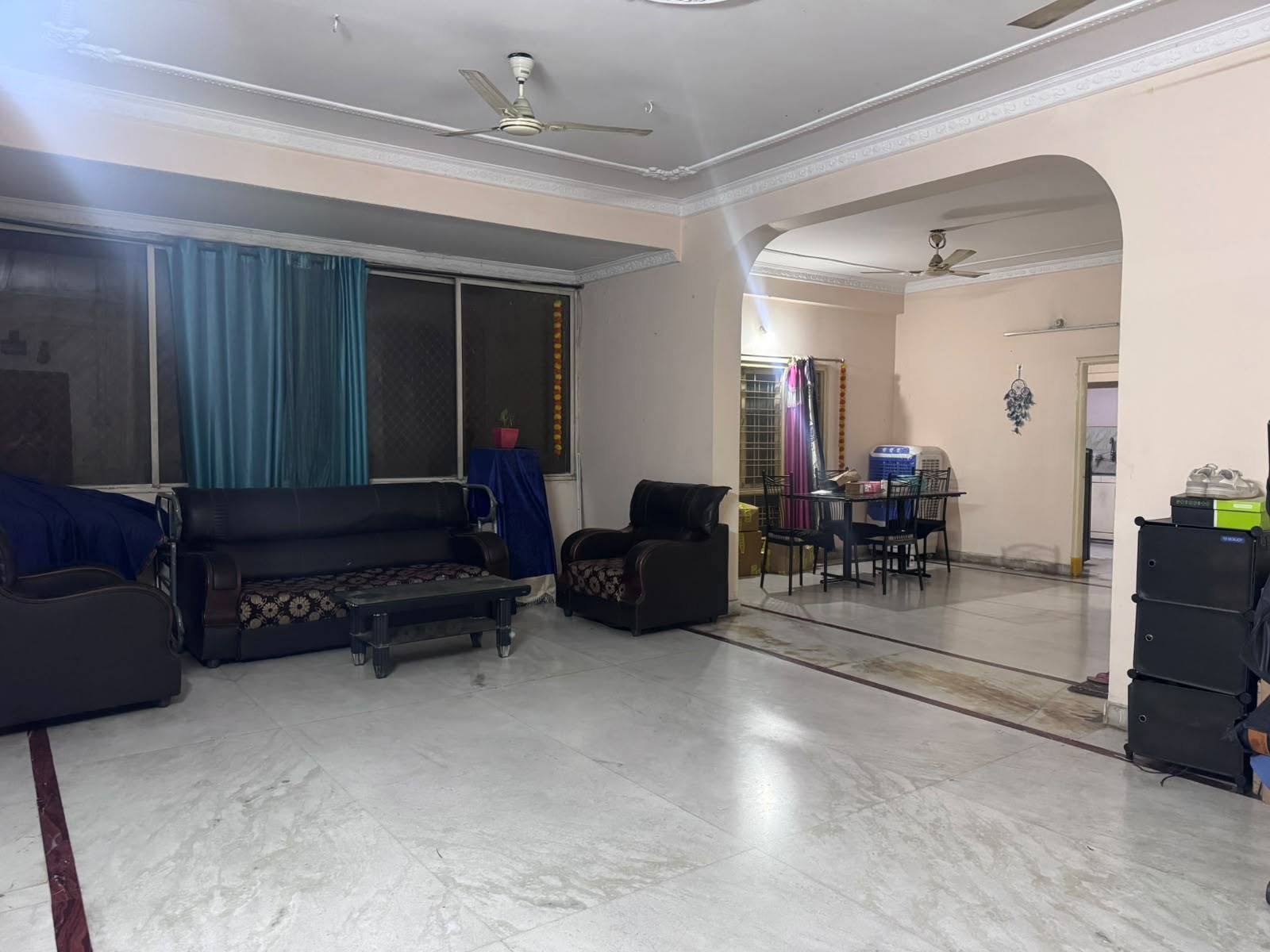 Room for rent in Durgam Cheruvu Road, Hyderabad