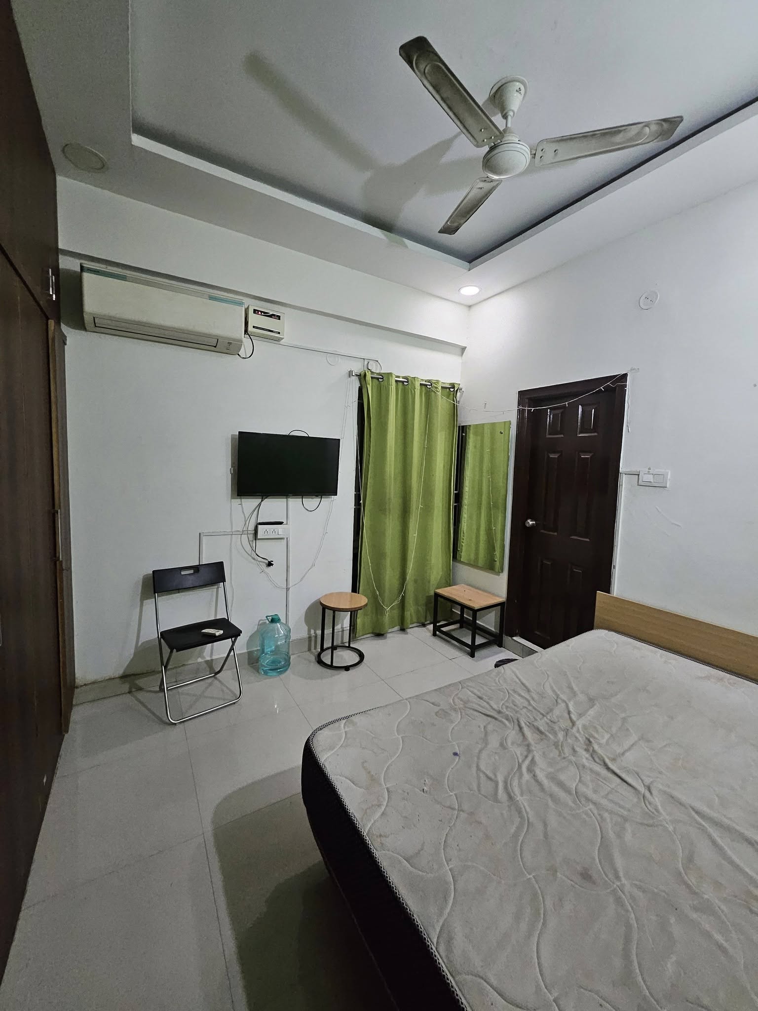Room for rent in Prashant Hills