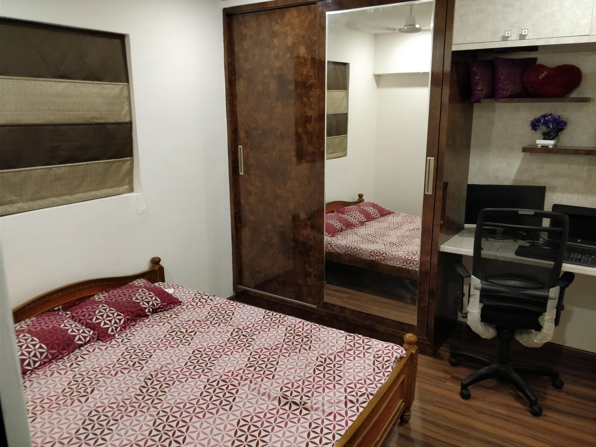 Room for rent in Phoenix Golf Edge Gachibowli