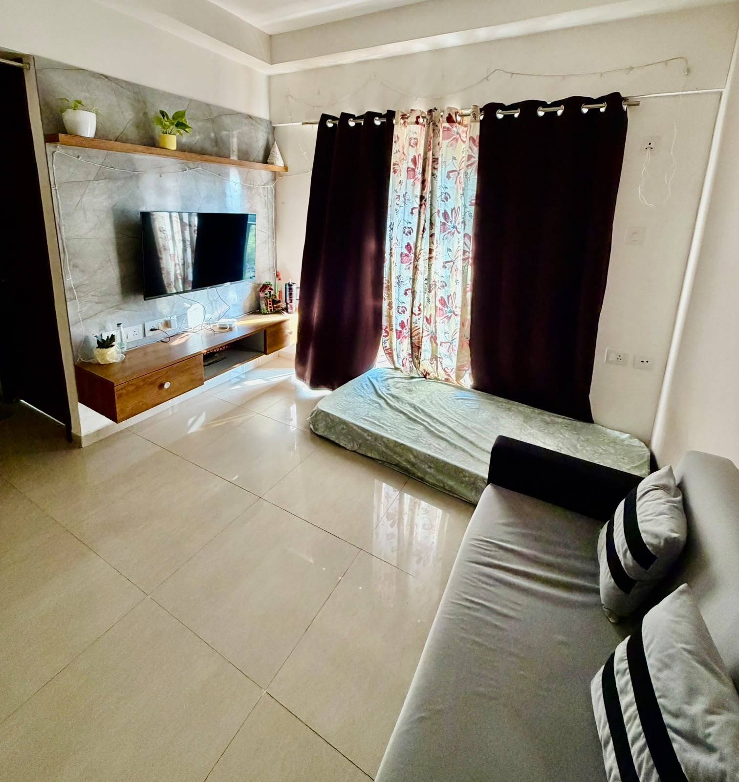 Room for rent in Smondo Gachibowli