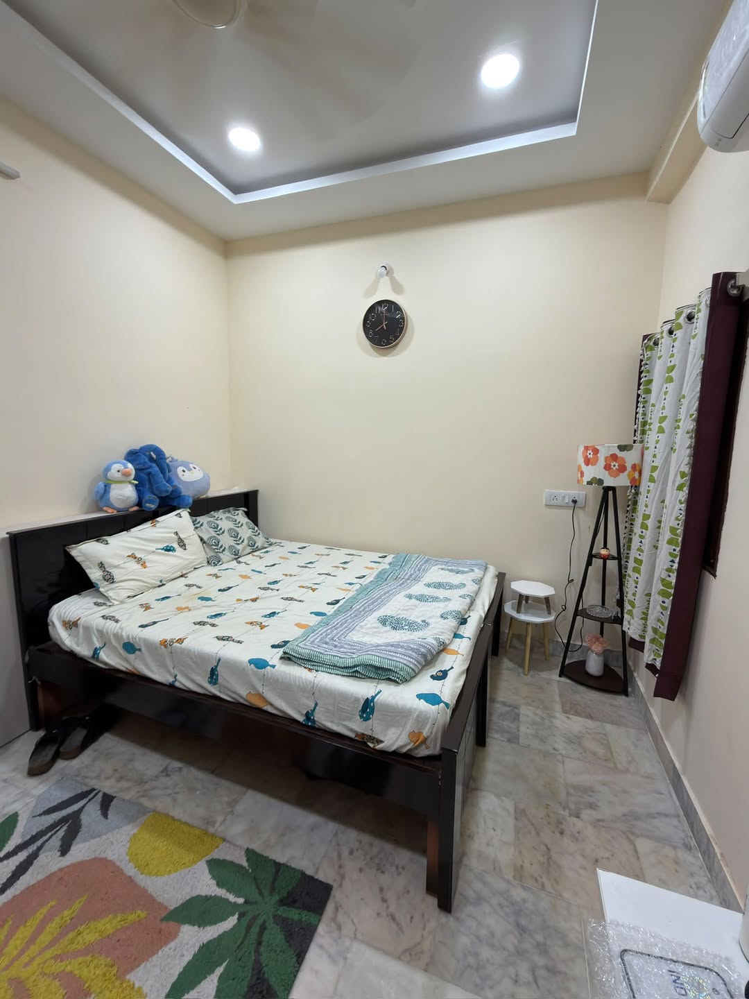 Room for rent in Imperial Residency Senore Colony, Madhura Hills